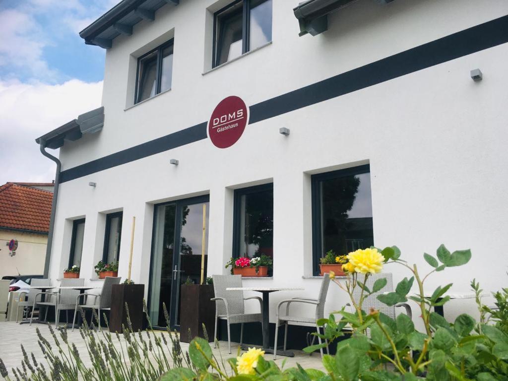 Doms Gaestehaus Frauenkirchen Luaran gambar